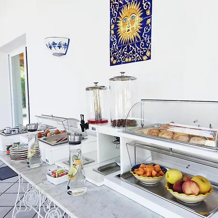 Bed and Breakfast Il Giardino Dei Pini 4*