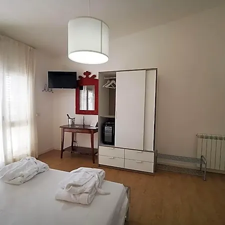 Il Giardino Dei Pini Nocleg ze śniadaniem 4*