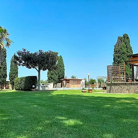 Il Giardino Dei Pini 4* Paestum
